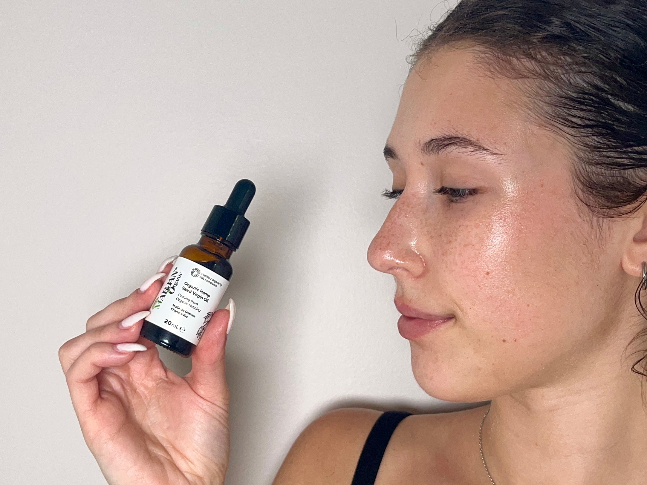 Organic Hemp Seed Oil – Cold-Pressed, Unrefined (Cannabis Sativa)